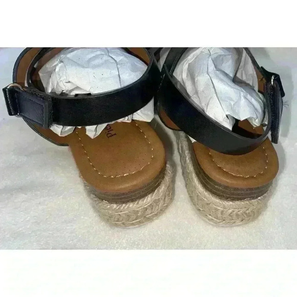 Pierre Dumas Women’s Wedge Low Platform Sandal - Picture 4 of 8